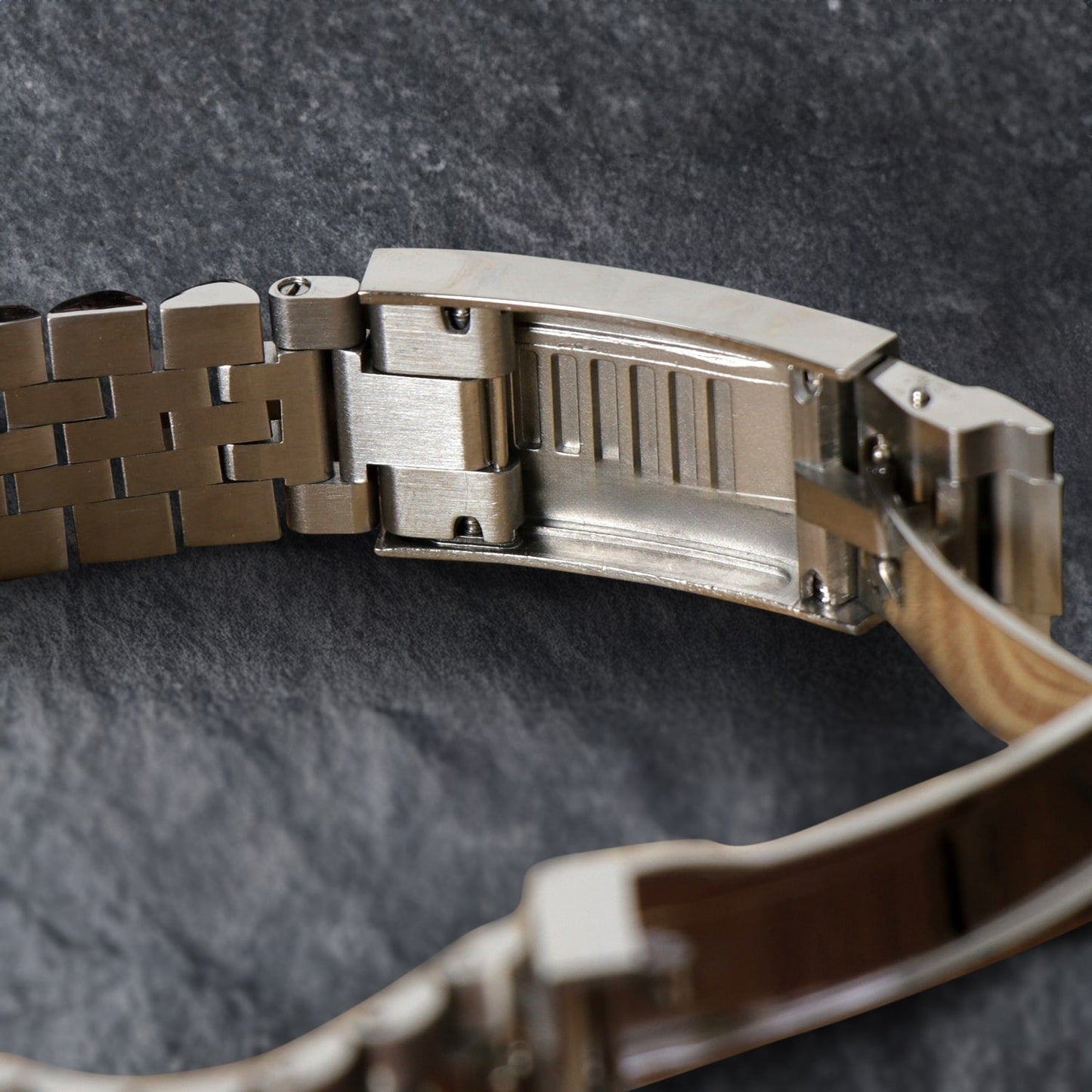 Montre Justeiko | Arabic | Green